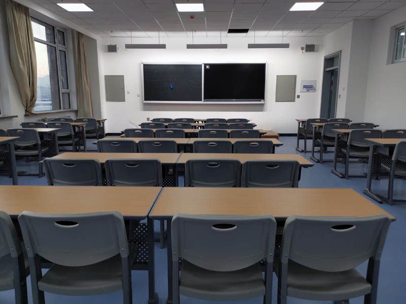 新疆醫科大學課桌椅工程案例展示